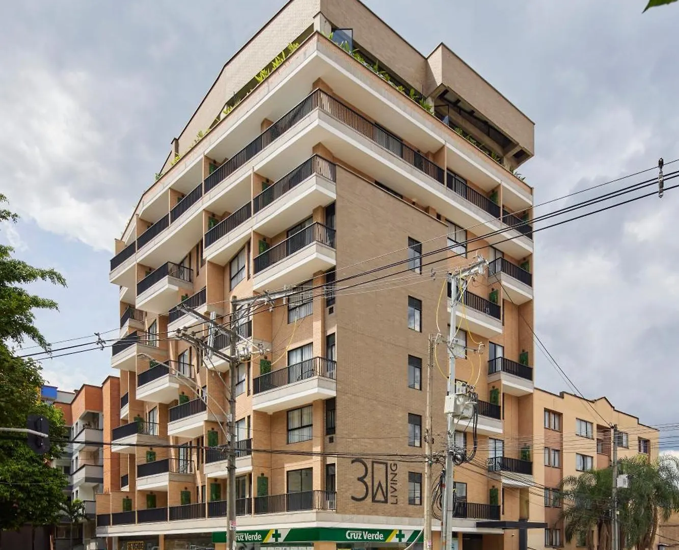 30 Living Suites Medellin