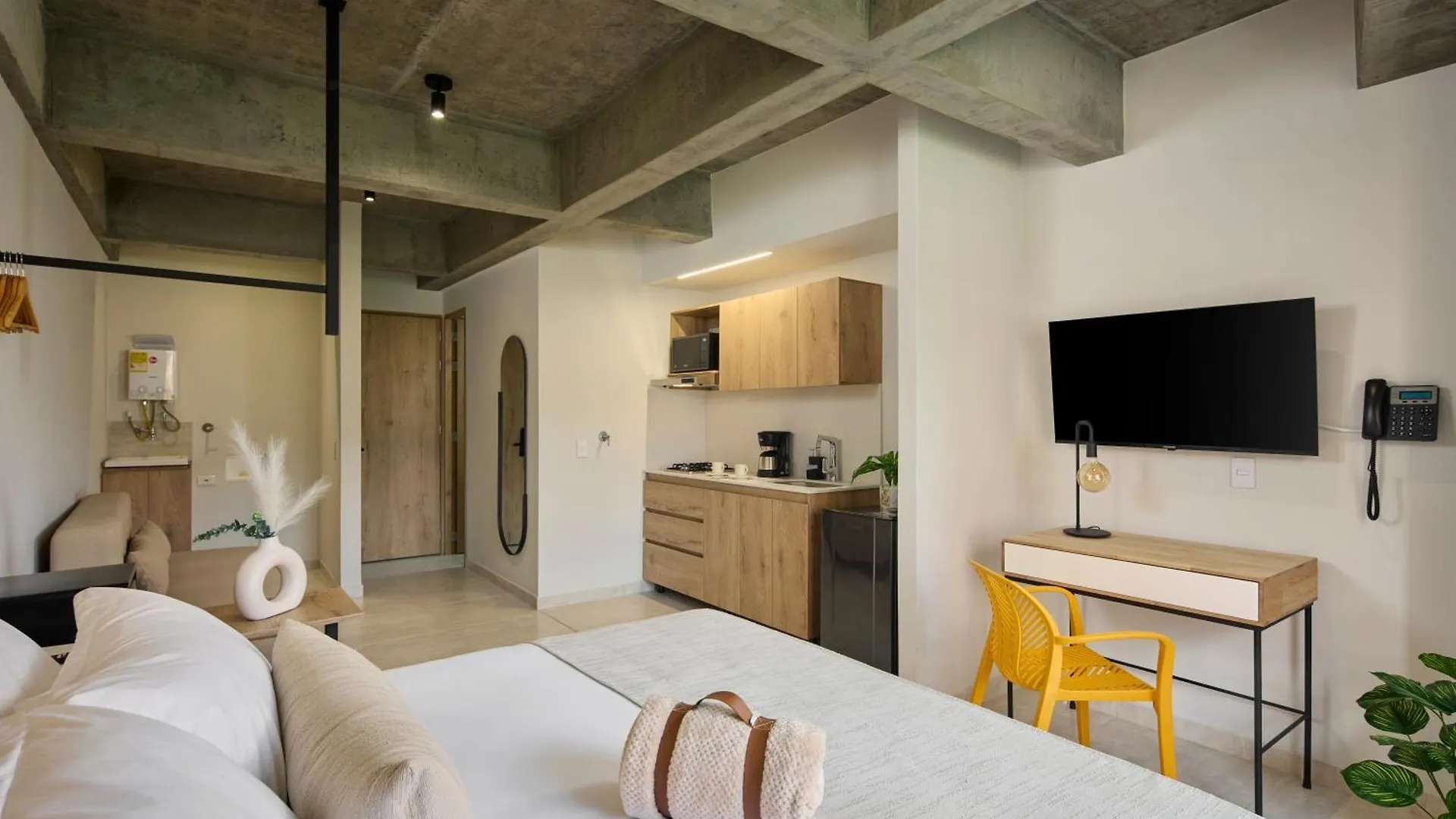 30 Living Suites Medellin Hotel