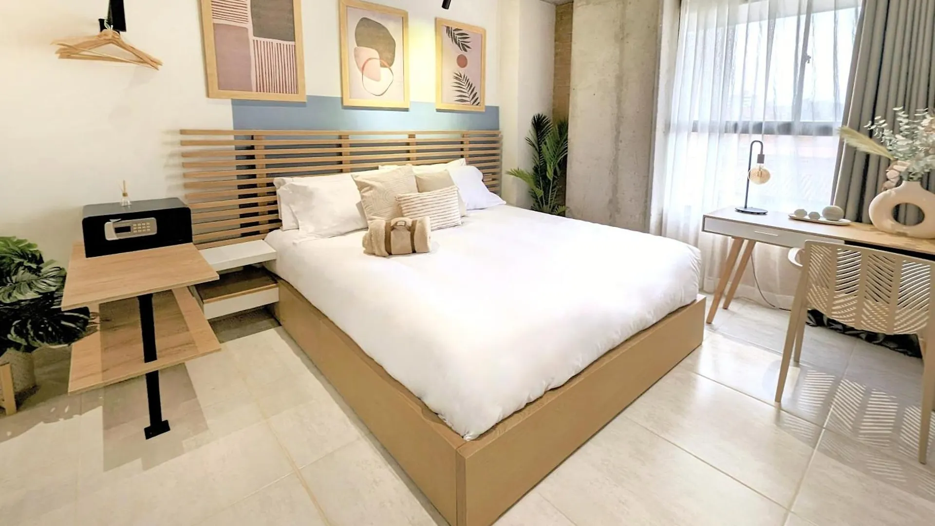 30 Living Suites Medellin Colombia